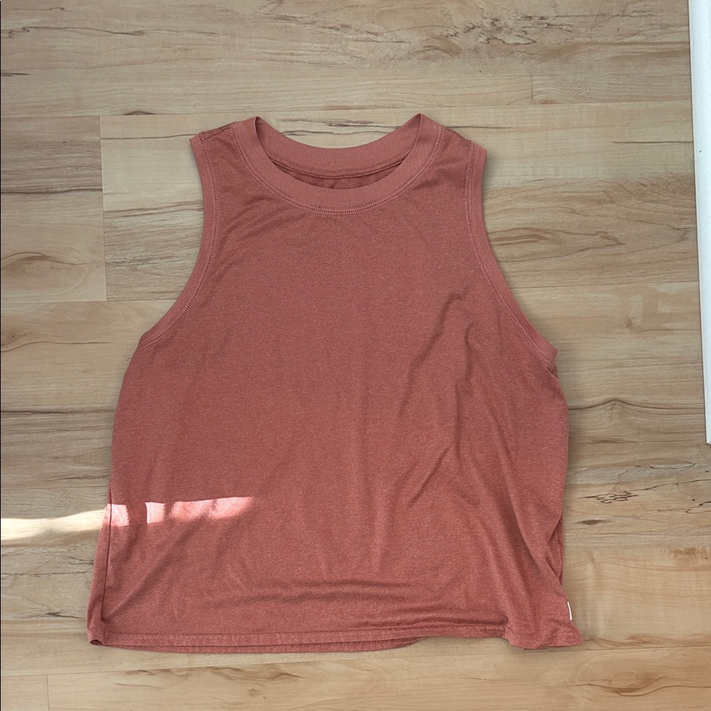 Women's Vuori Terracotta Muscle Tee